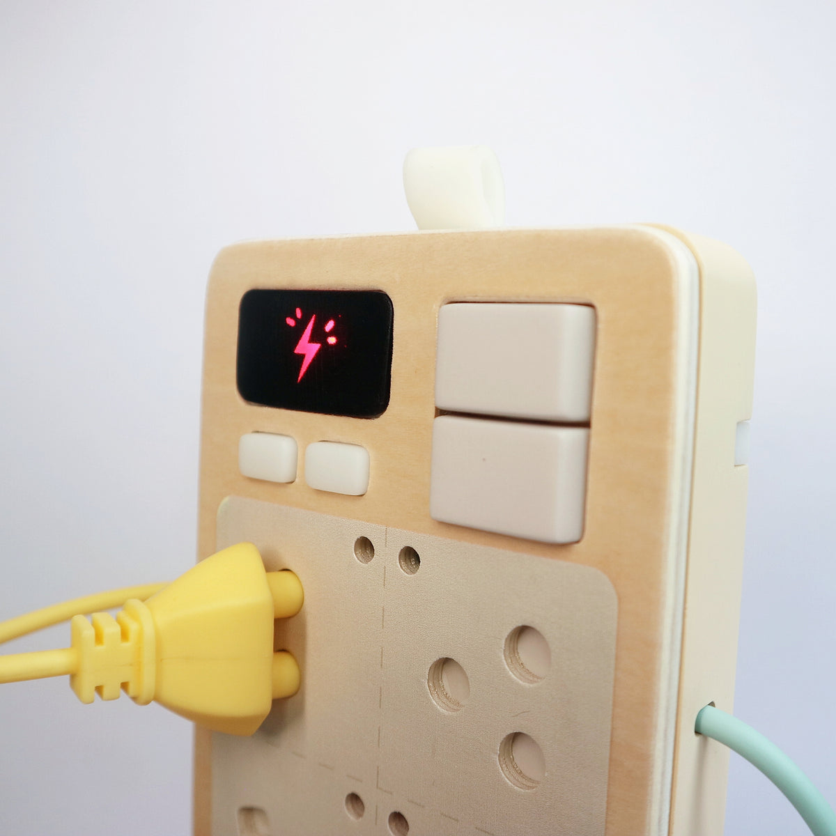 Montessori Wooden Educational Toy Matching Plug Socket Simulation Busy Board with Sound for Toddlers Hand-eye Cordination